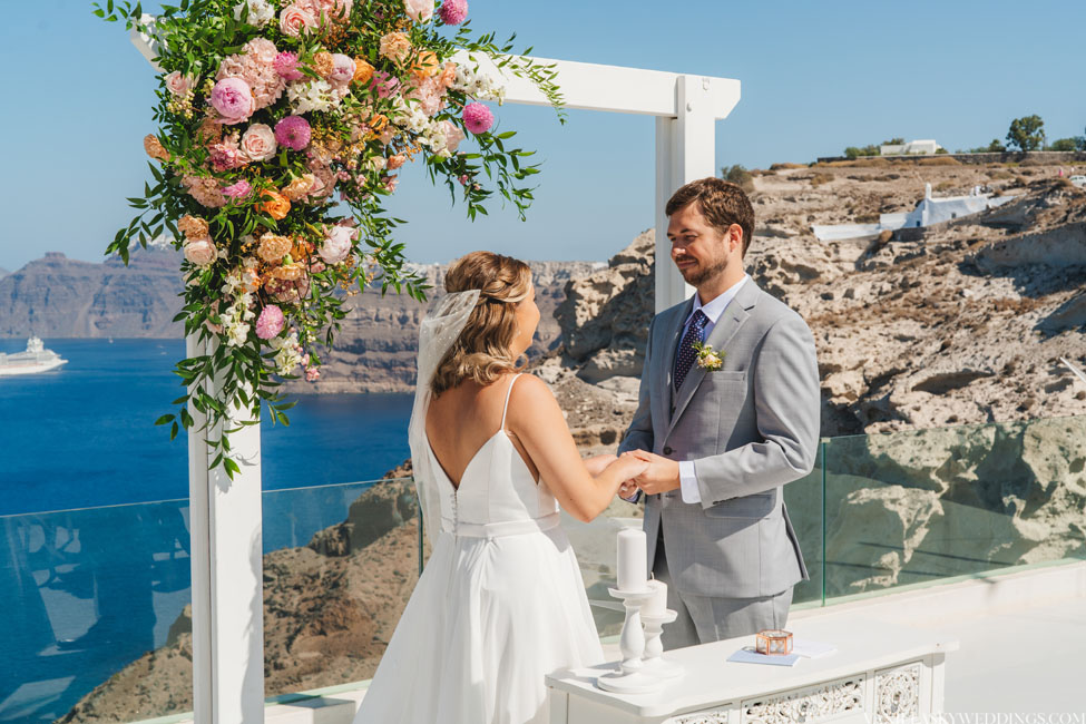 santorini-greece-wedding-package-el-viento-villa-with-guests